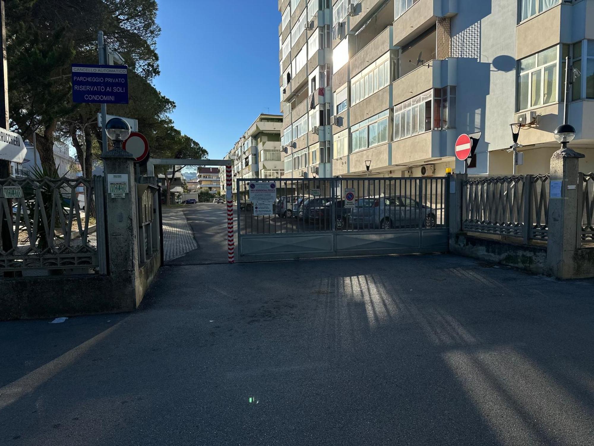 Lortica Apartment Pescara Eksteriør billede